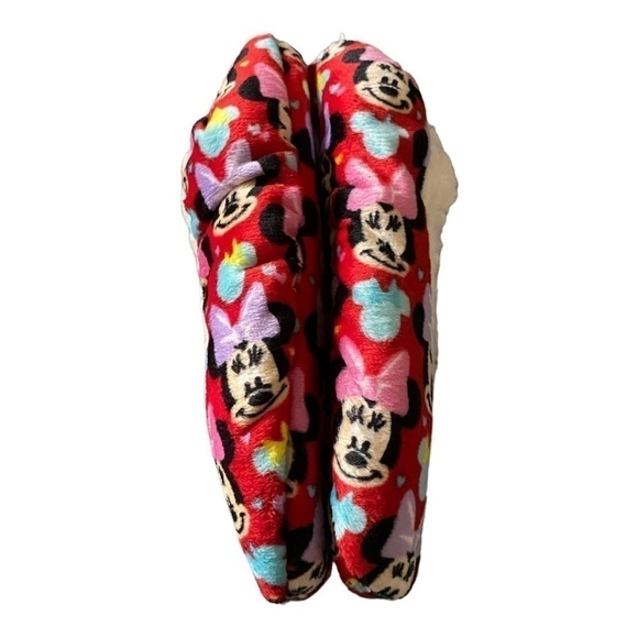 NWT-MINNIE MOUSE
Super cute fuzzy babba slipper socks - Picture 2 of 3